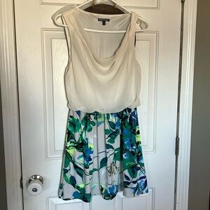 5/25$ Express dress